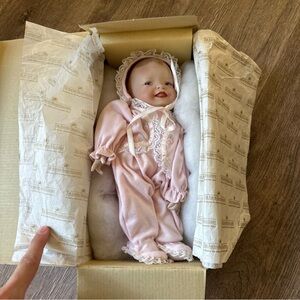 Vintage Ashton Drake Porcelain collector doll “Meagan Rose”